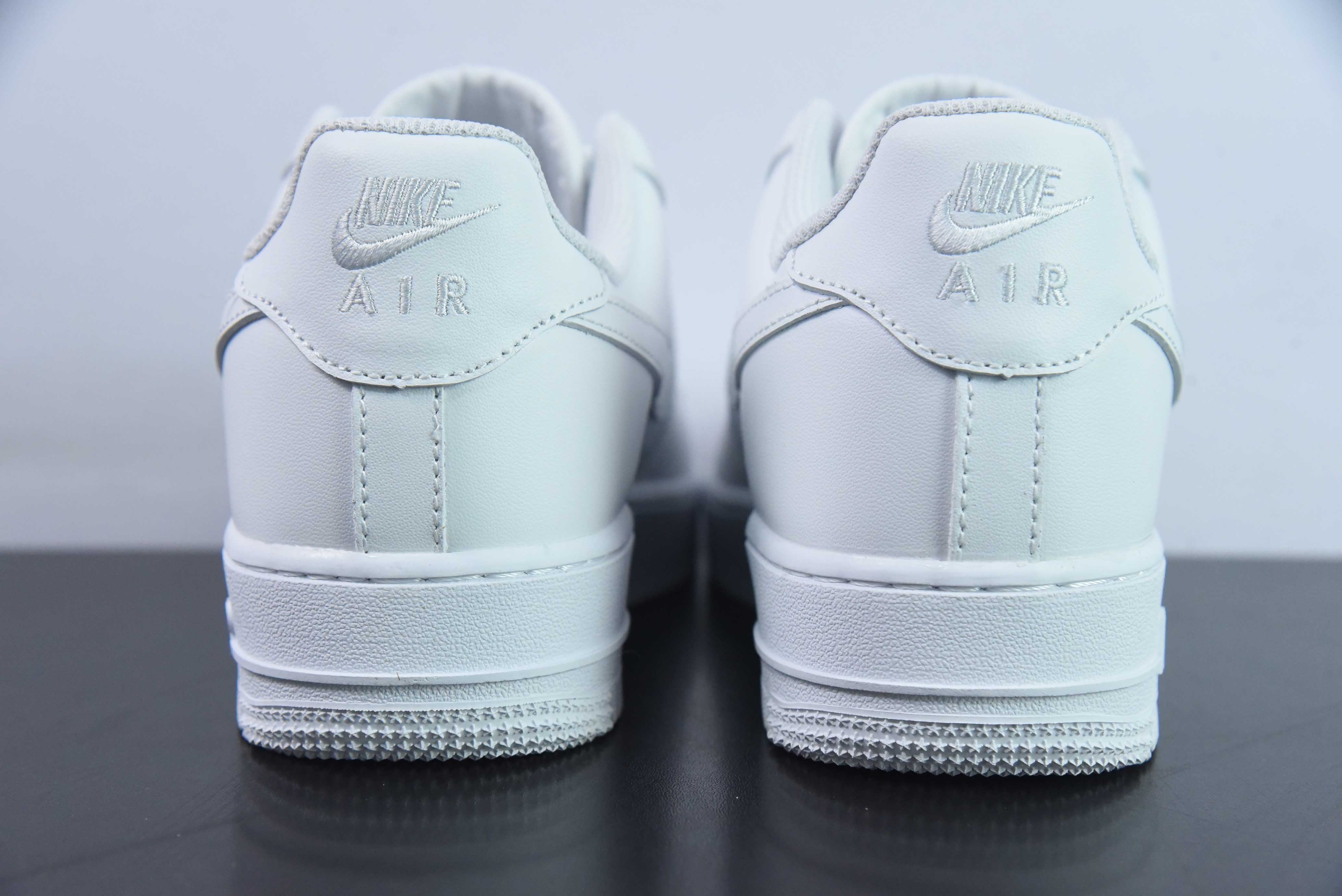 Tênis Nike Air Force 1 Low - Verde/Branco