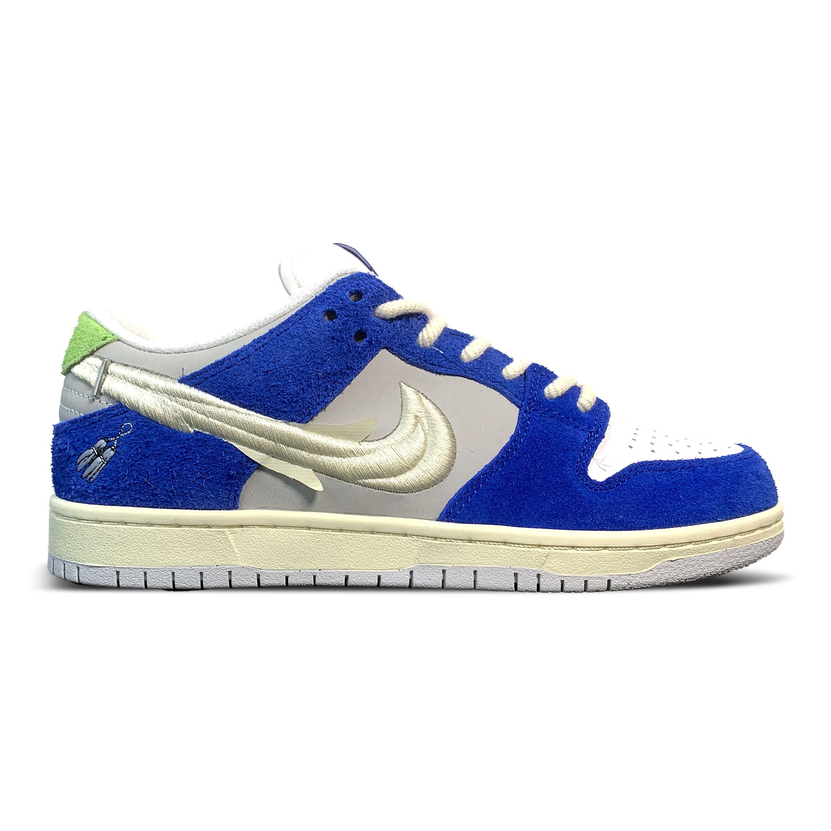 Nike SB Dunk Low "Fly Streetwear"