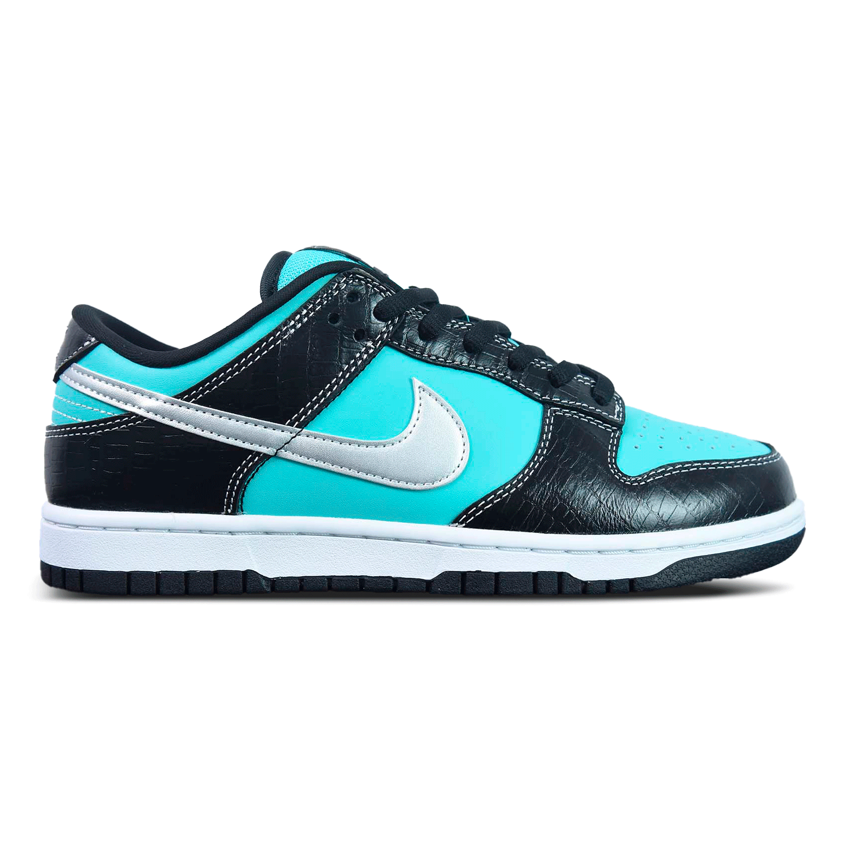 Nike SB Dunk Low Diamond Supply Co.